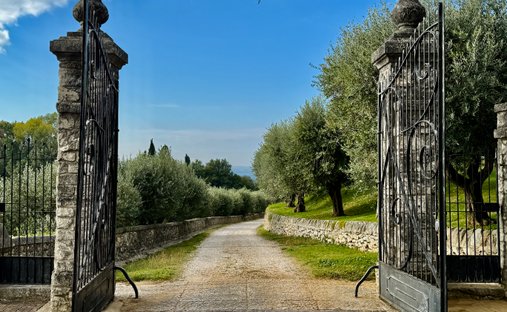 Estate in Bardolino, Veneto, Italy 1