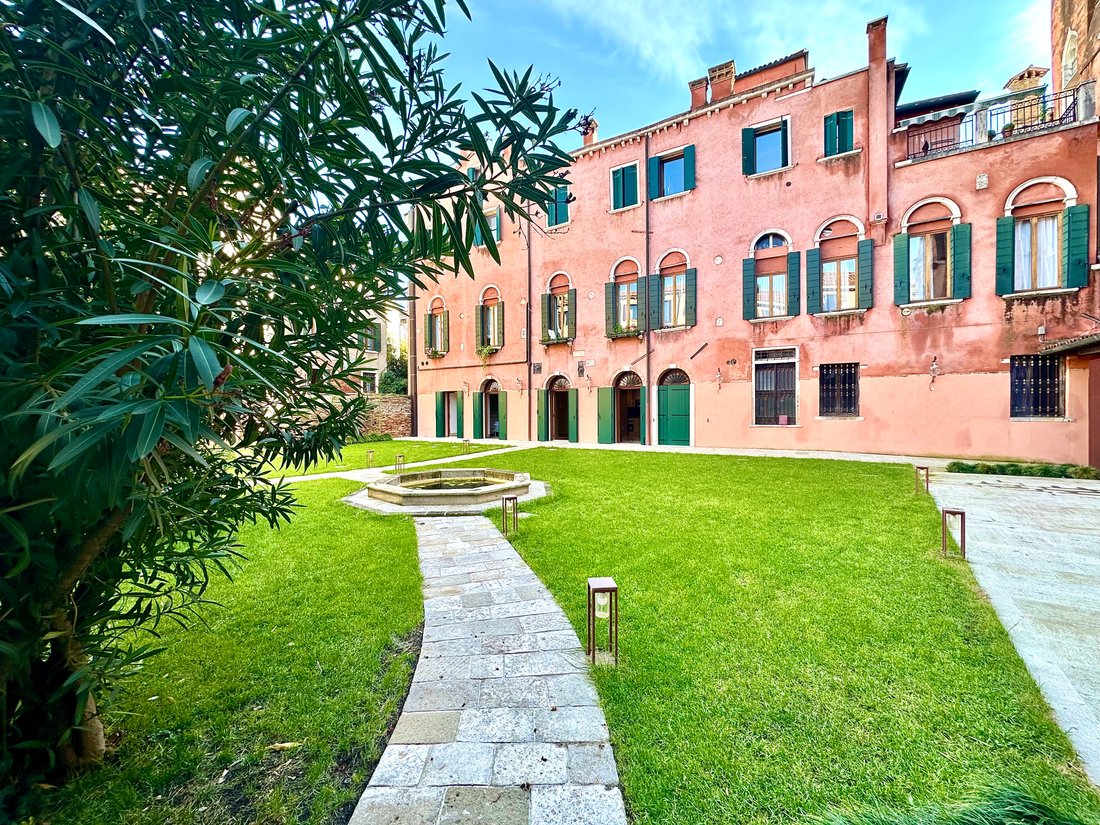Apartment in Saint Paul, Venice, Italy 3 - 17783749