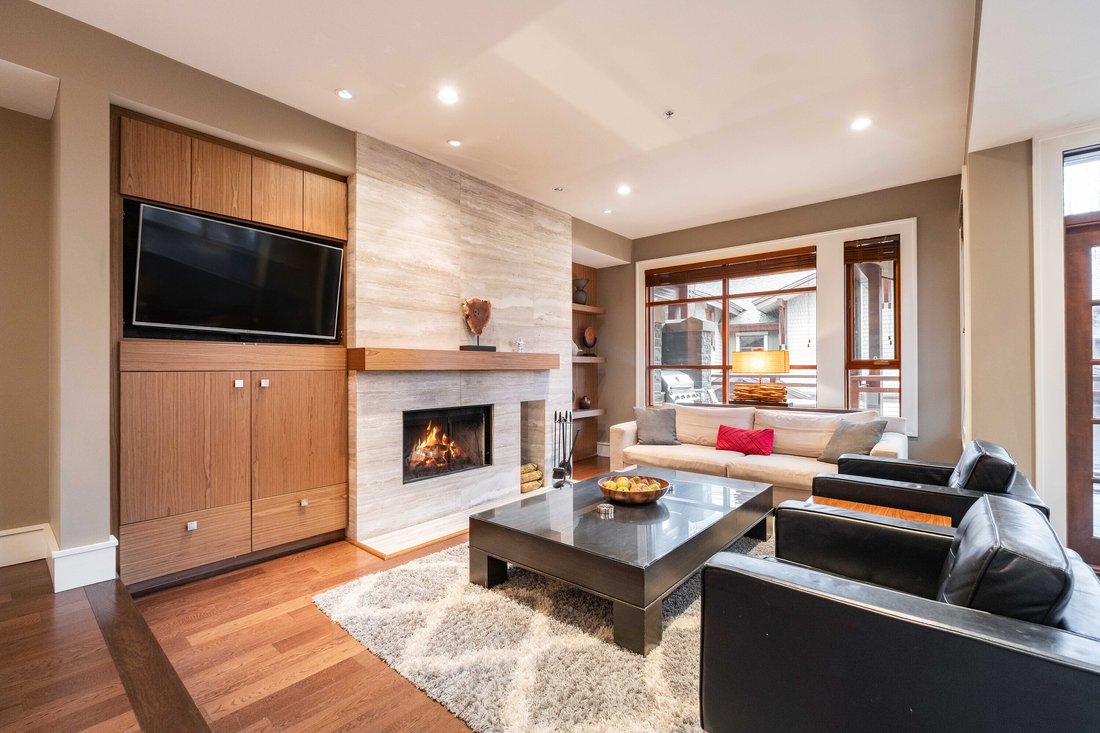 Condo in Whistler, British Columbia, Canada 3 - 17783407