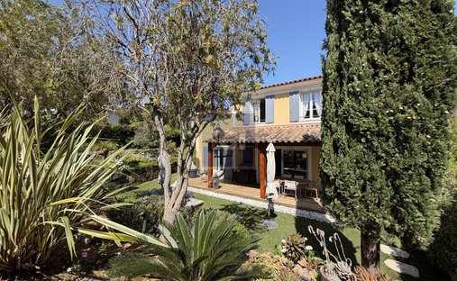Villa in Ville-Les Saquedes-Le Bouillonnet, Sainte-Maxime, Frankreich 1