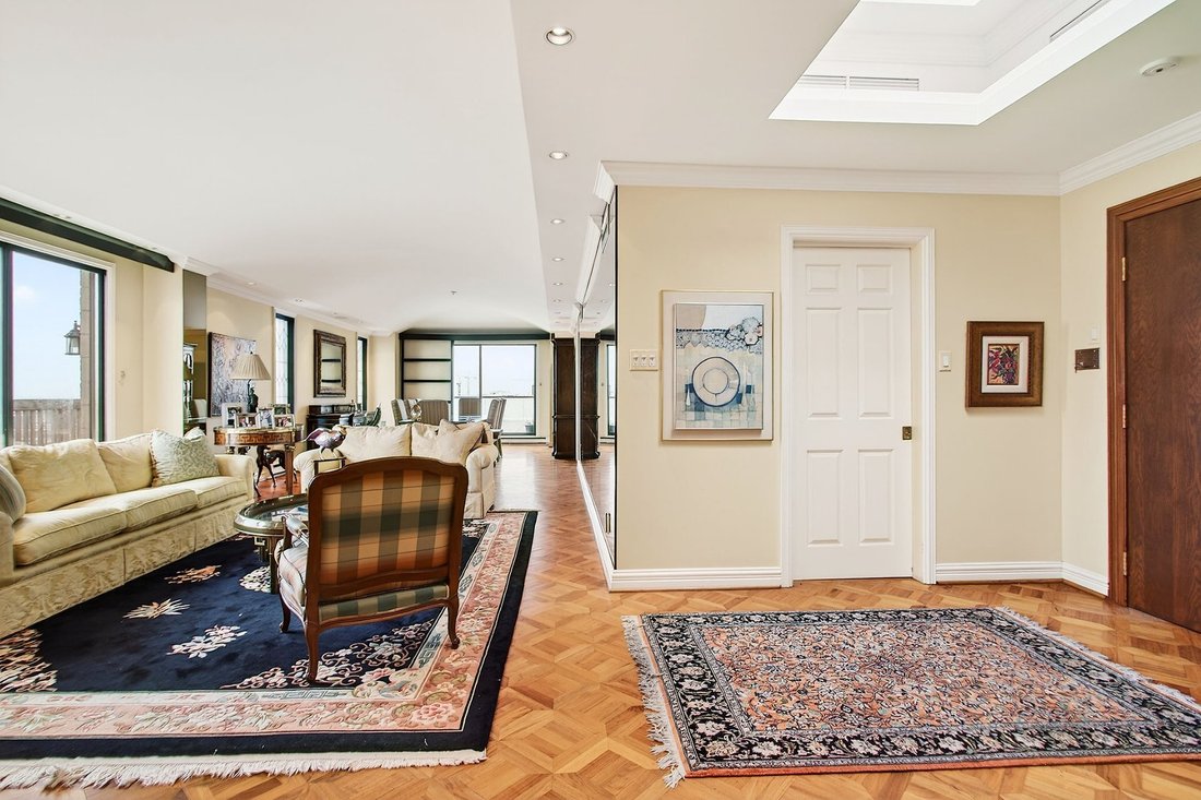 Apartment in Montréal, Quebec, Canada 2 - 17779940