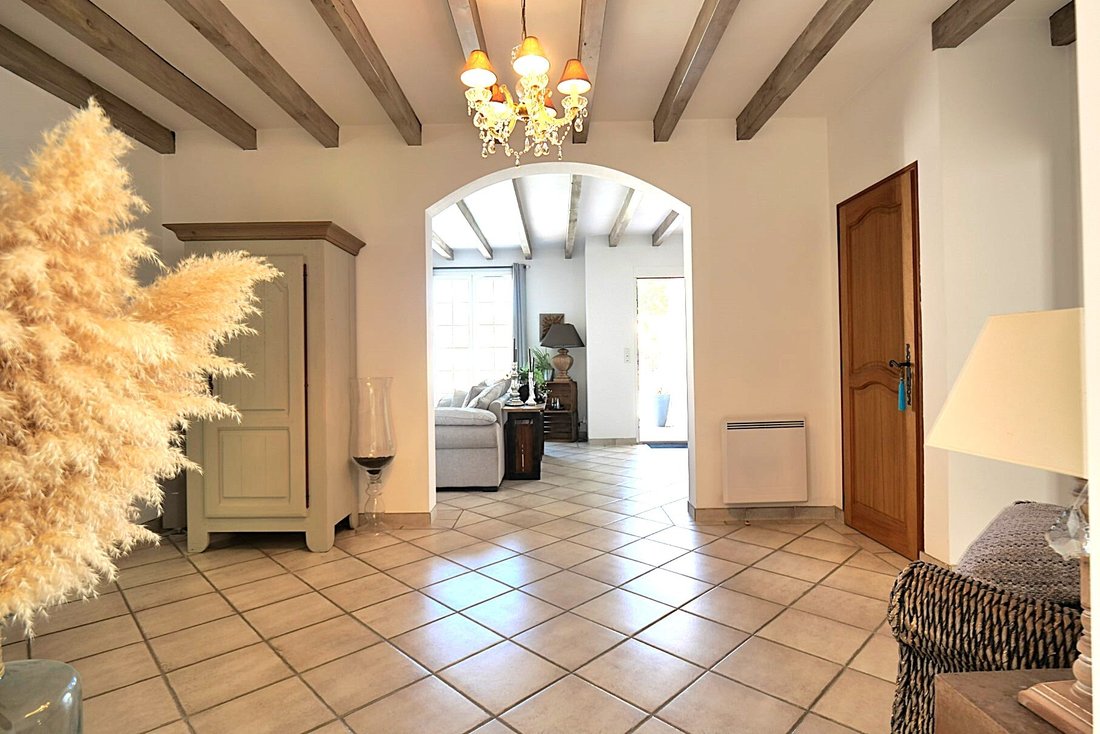 Villa in Breuillet, Nouvelle-Aquitaine, France 4 - 17782207
