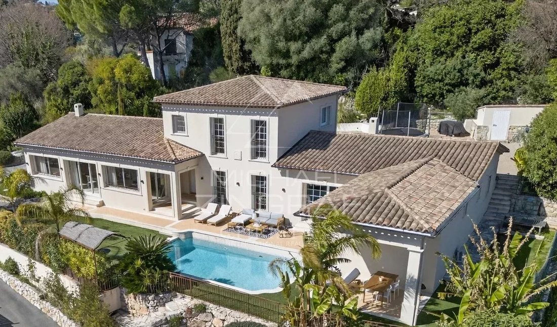 Villa in Mougins, Provence-Alpes-Côte d'Azur, France 1 - 17444776