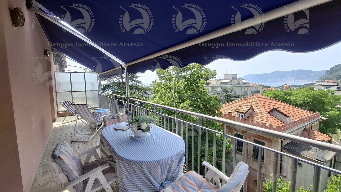 Penthouse in Ponente Area, Alassio, Italy 1 - 17780965