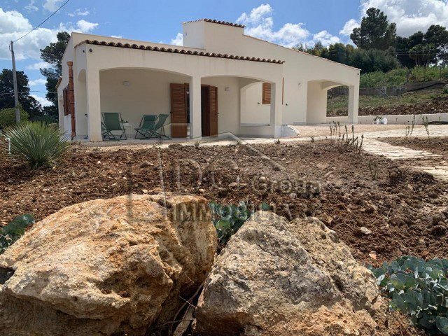 Villa in Center, Alcamo, Sicily 1 - 14860641