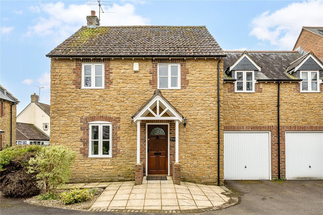 Casa in Haselbury Plucknett, Inghilterra 1 - 17645179