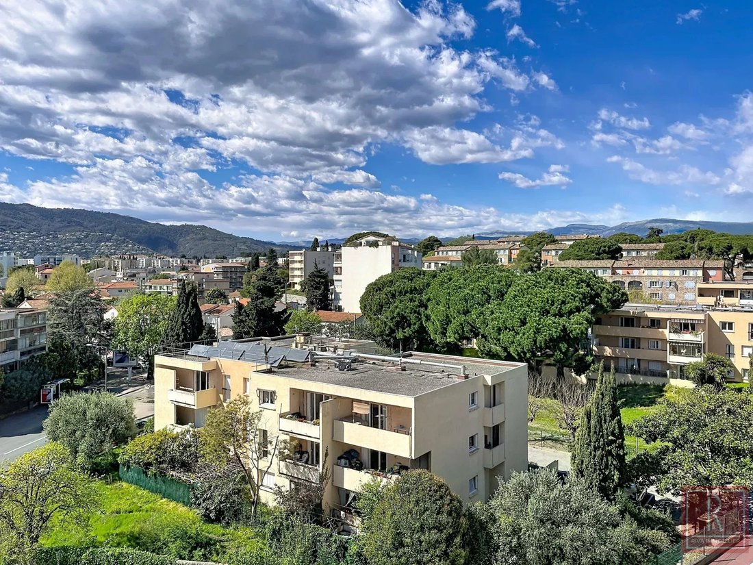 Apartment in Les Muriers, Cannes, France 5 - 17782611
