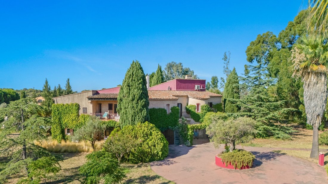 House in La Londe-les-Maures, Provence-Alpes-Côte d'Azur, France 5 - 17782580
