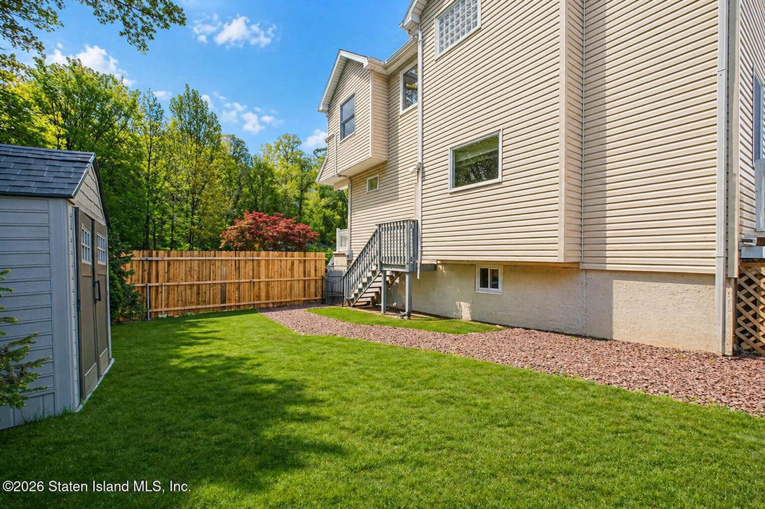 House in New York, New York, United States 4 - 17058418