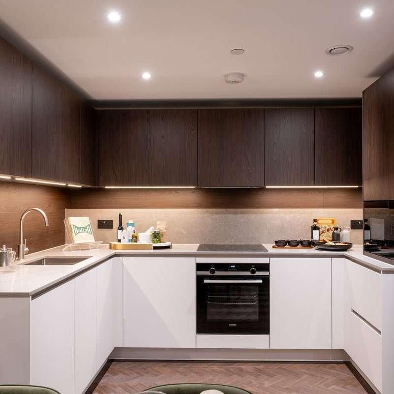 Apartment in Victoria Docks, Newham, England 3 - 17778745