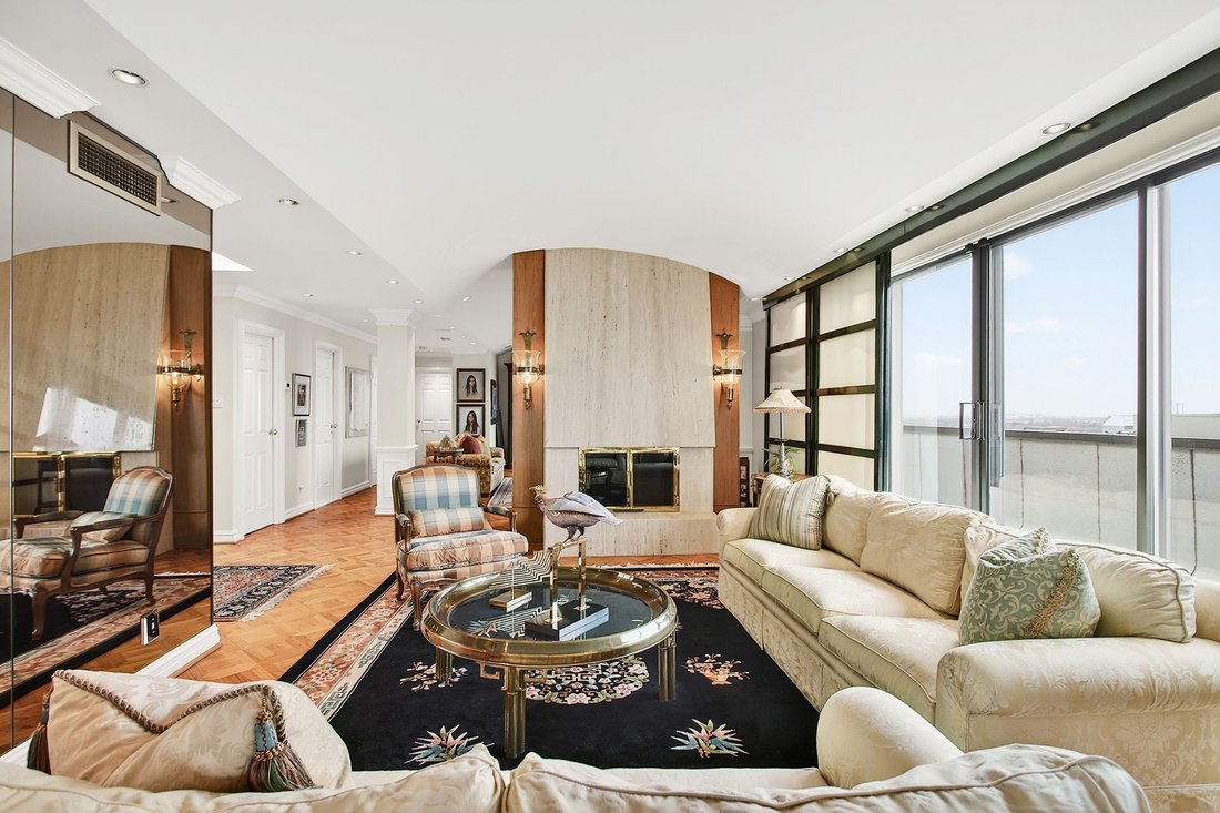 Apartment in Montréal, Quebec, Canada 4 - 17779940