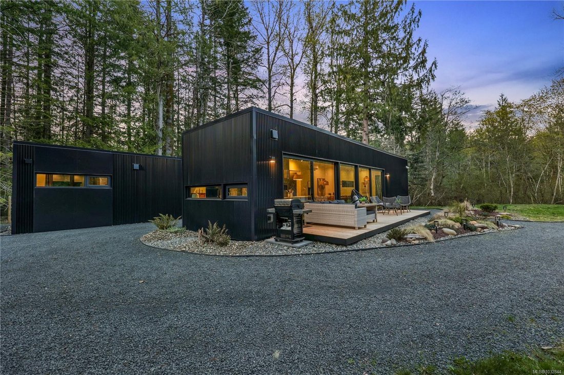 House in Courtenay, British Columbia, Canada 1 - 17782410