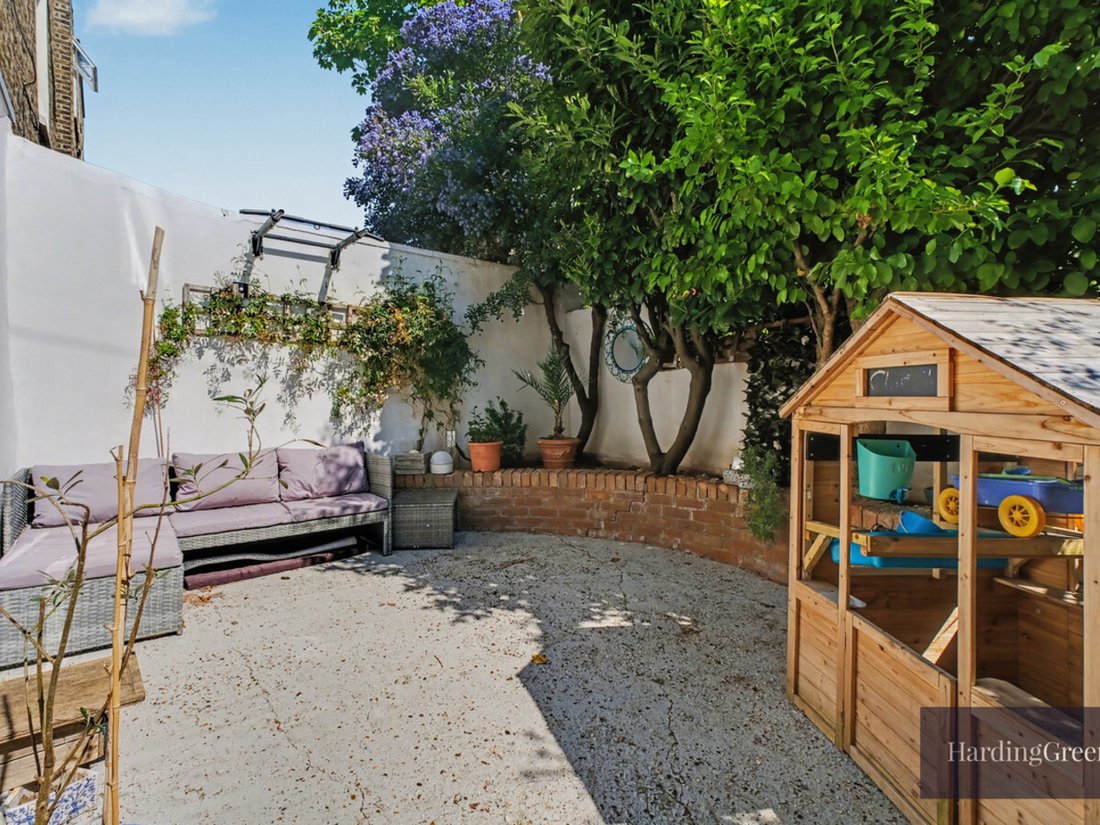 Apartment in Queens Park, Brent, England 3 - 17782544
