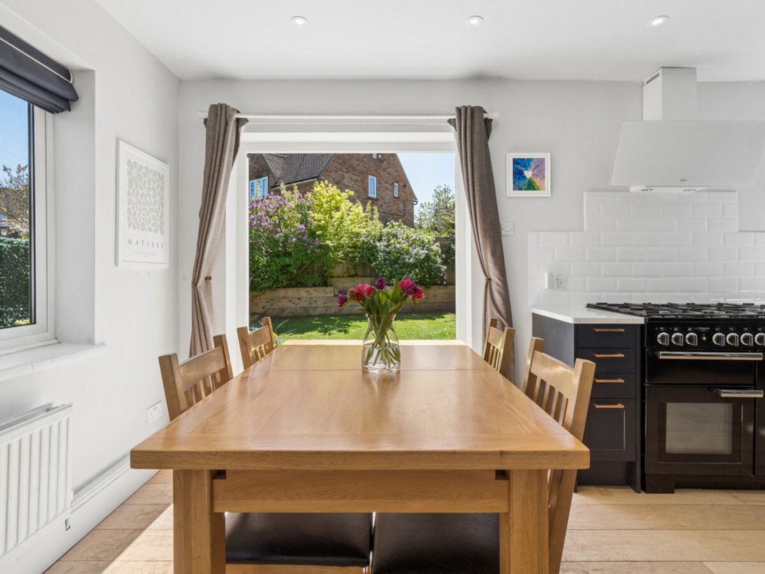 House in Winchmore Hill, Penn, England 5 - 17417773