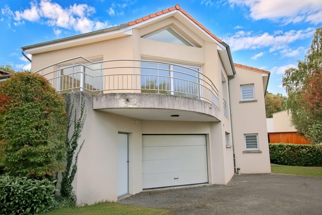House in L'Ecorchade, Chamalieres, France 2 - 17783647