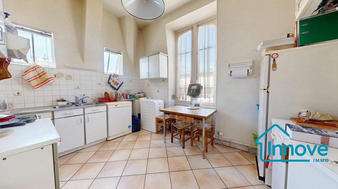Apartment in Domaine National du Château, Versailles, France 4 - 17783583