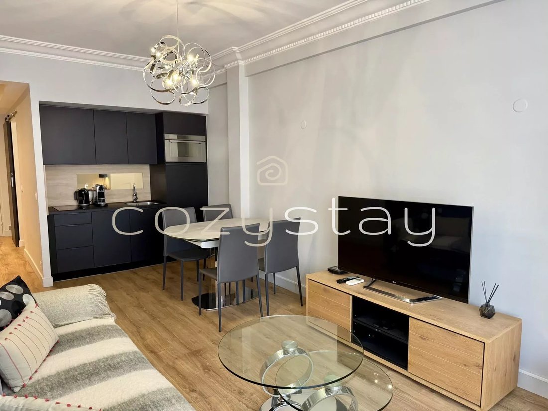 Apartment in Cannes, Provence-Alpes-Côte d'Azur, France 2 - 17727355