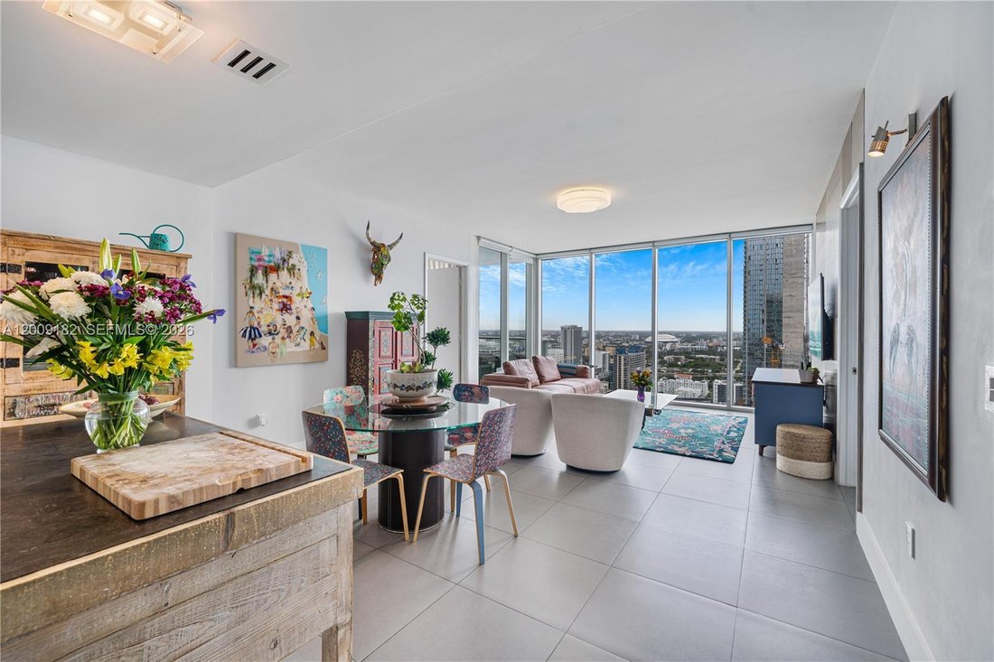 Condo in Miami, Florida, United States 3 - 17781395