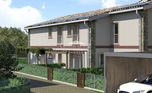 House in Desenzanino, Desenzano del Garda, Lombardy 1