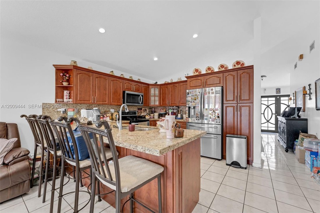 House in Miami, Florida, United States 5 - 17781370