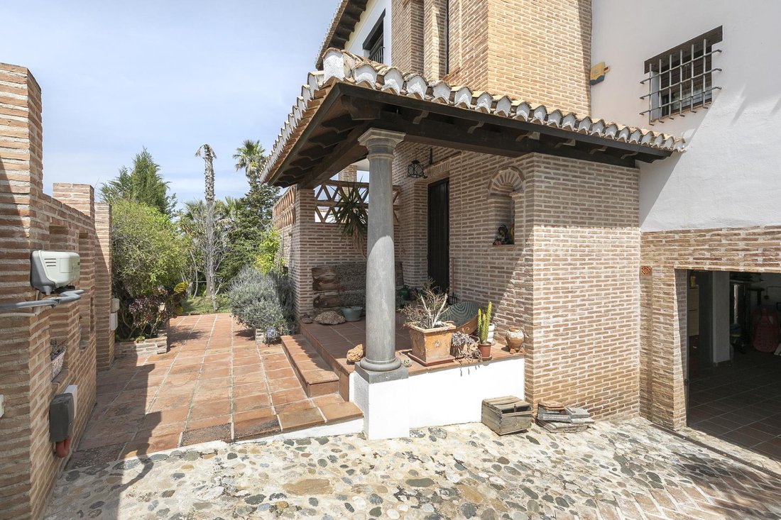 Villa in La Zubia, Andalusia, Spain 3 - 17782657