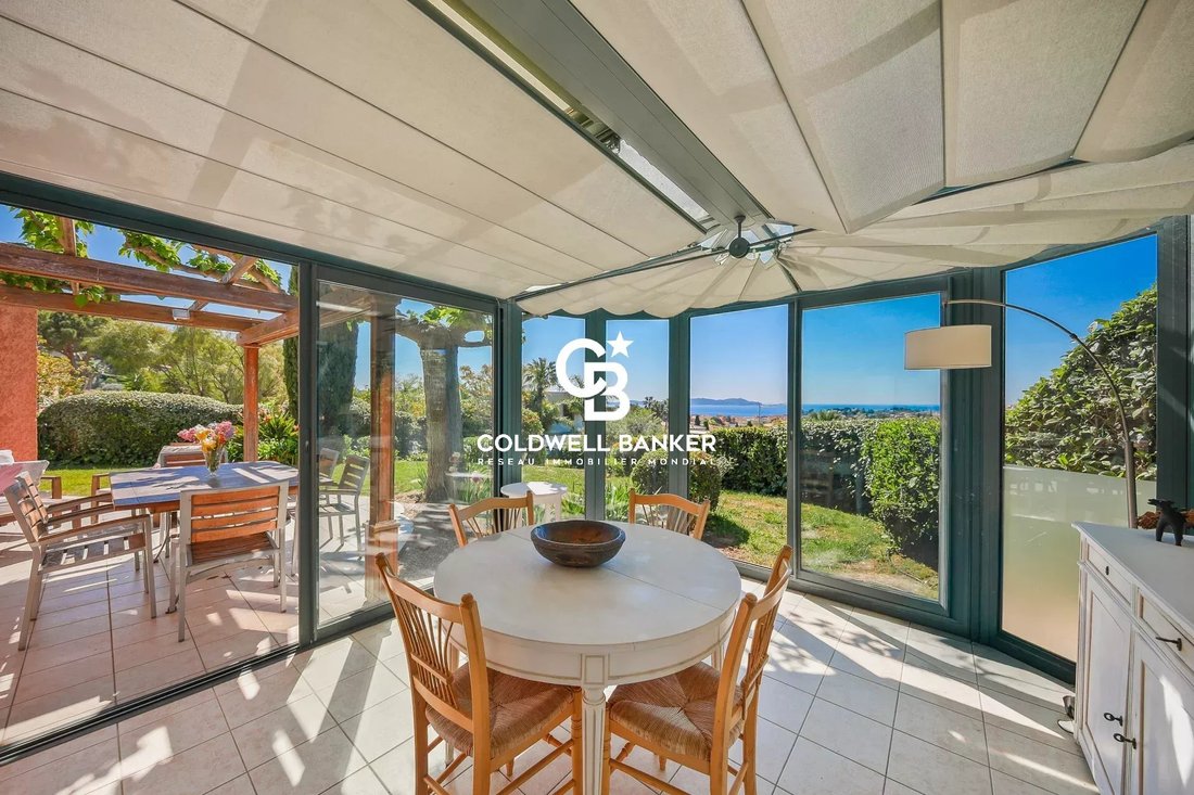 Villa in Carqueiranne, Provence-Alpes-Côte d'Azur, France 5 - 17760414