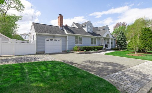 House in Saint James, New York, United States 1