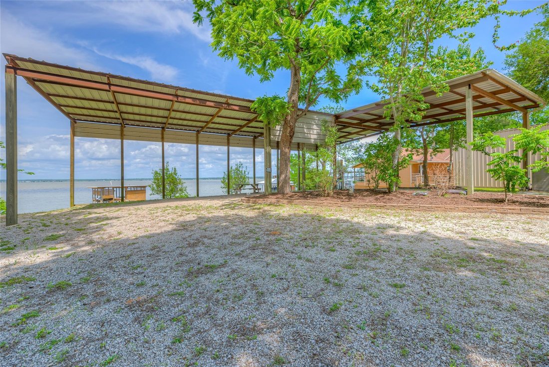 House in Point Blank, Texas, United States 4 - 17765806