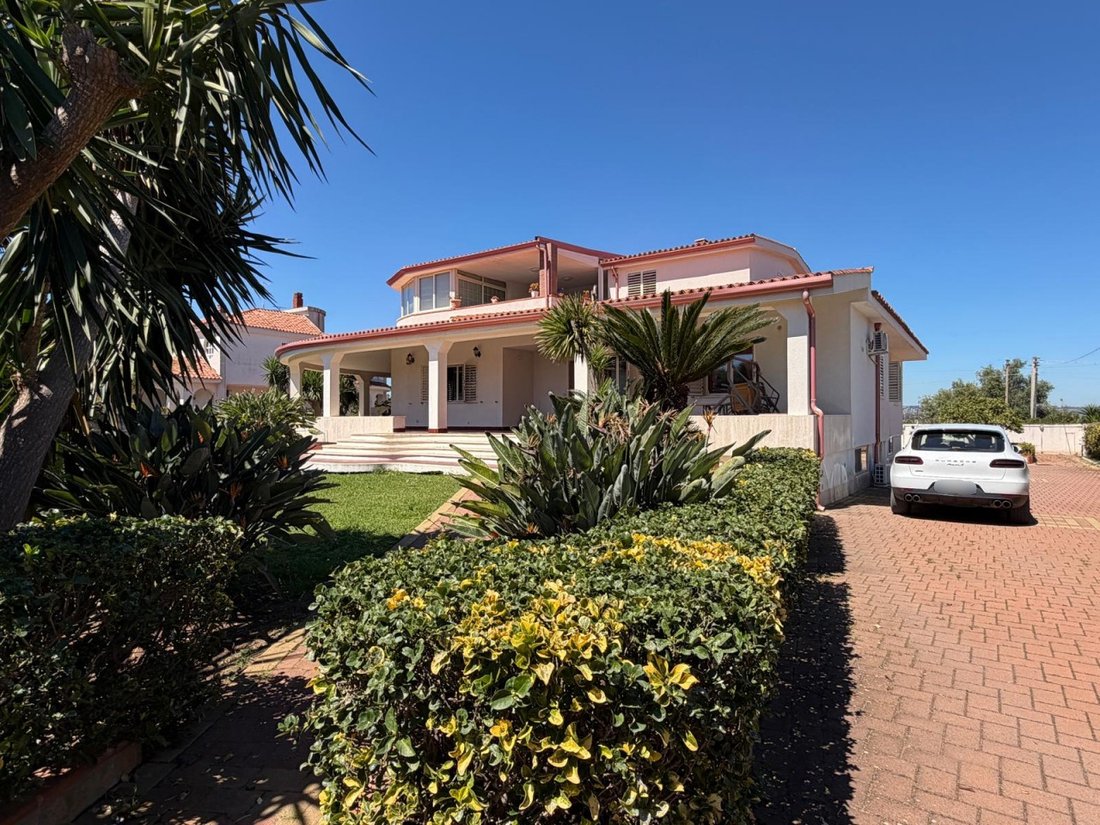 Villa in Fontane Bianche, Sicily, Italy 2 - 17783035