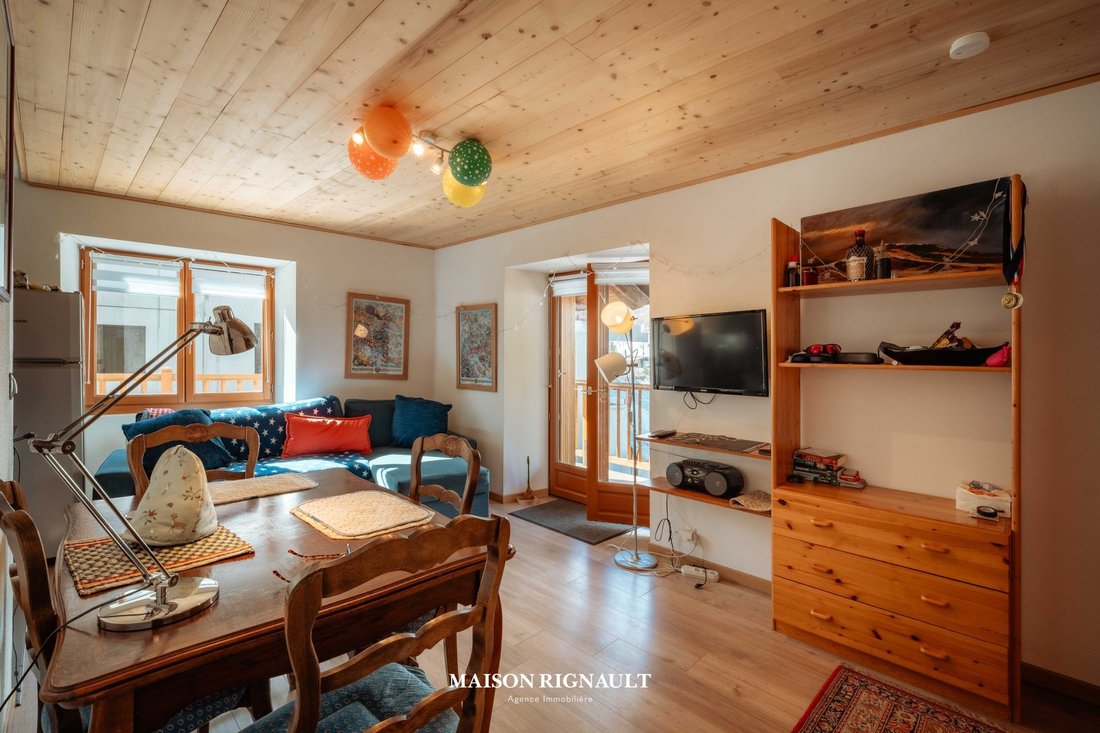 Chalet in Val-d'Isere, Auvergne-Rhône-Alpes, France 4 - 17783555