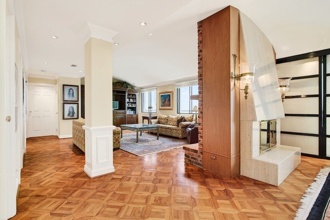 Apartment in Montréal, Quebec, Canada 3 - 17779940