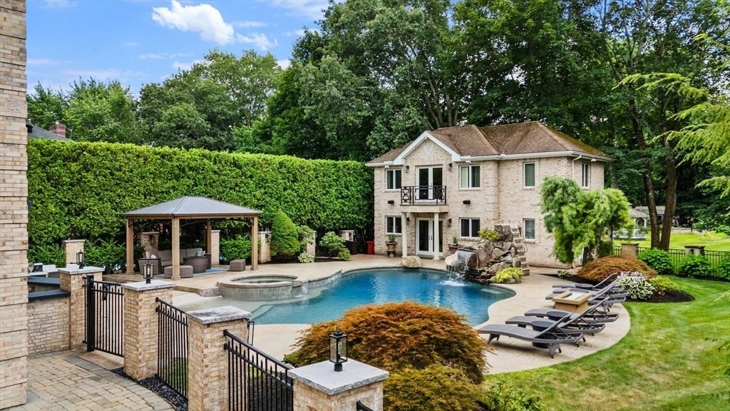 House in Lynnfield, Massachusetts, United States 4 - 17779682