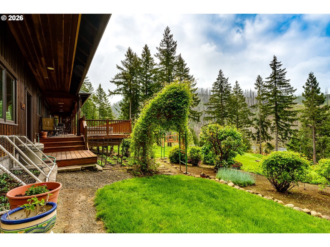 House in Vida, Oregon, United States 5 - 17780284