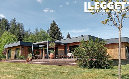 House in Neuvic, Nouvelle-Aquitaine, France 1