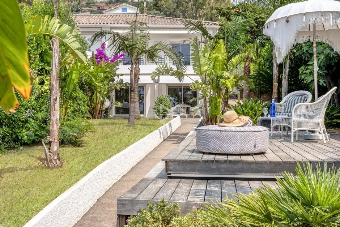 Villa in Le Dramont-Agay-Anthéor-Le Trayas, Saint-Raphaël, France 4 - 15787614