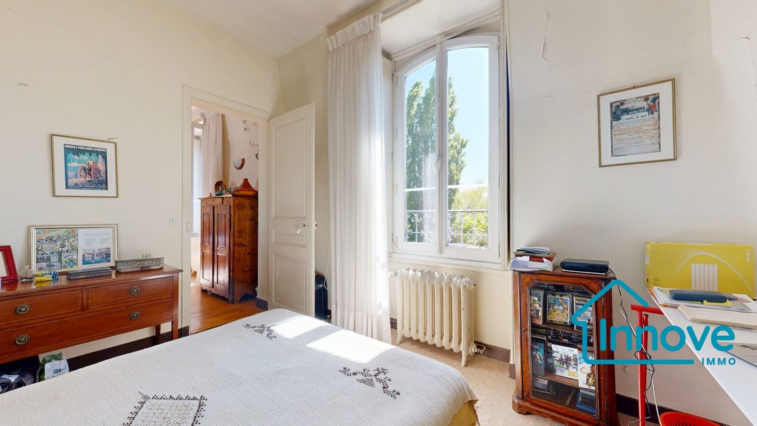 Apartment in Domaine National du Château, Versailles, France 5 - 17783583