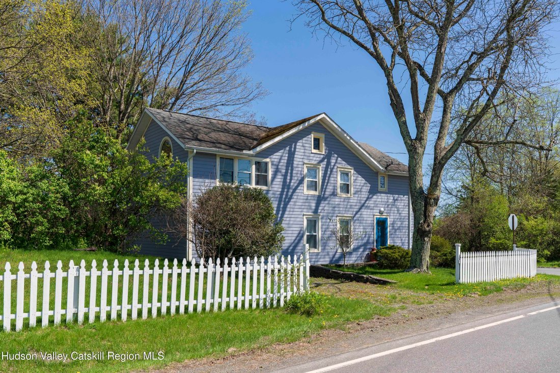House in Germantown, New York, United States 2 - 17782519