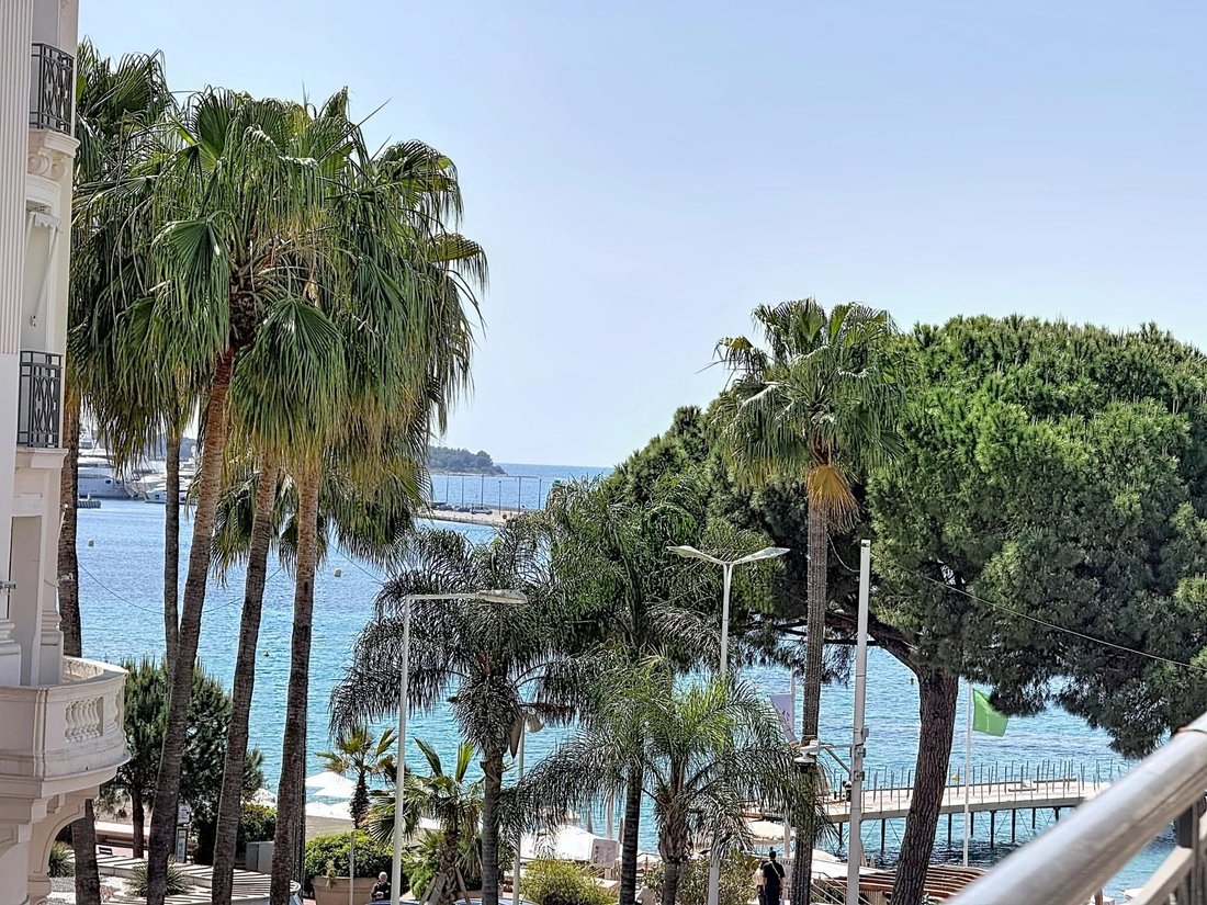 Apartment in Cannes, Provence-Alpes-Côte d'Azur, France 1 - 17704899