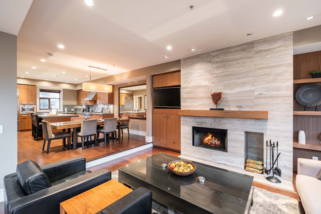 Condo in Whistler, British Columbia, Canada 4 - 17783407
