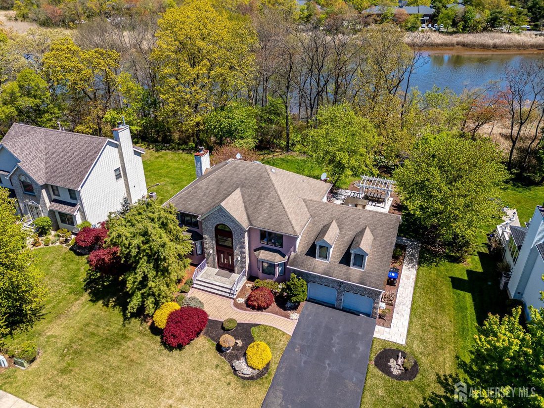 House in East Brunswick, New Jersey, United States 4 - 17782915