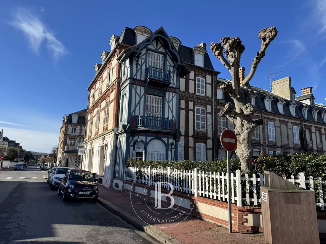 Apartment in Deauville, Normandy, France 1 - 17780146