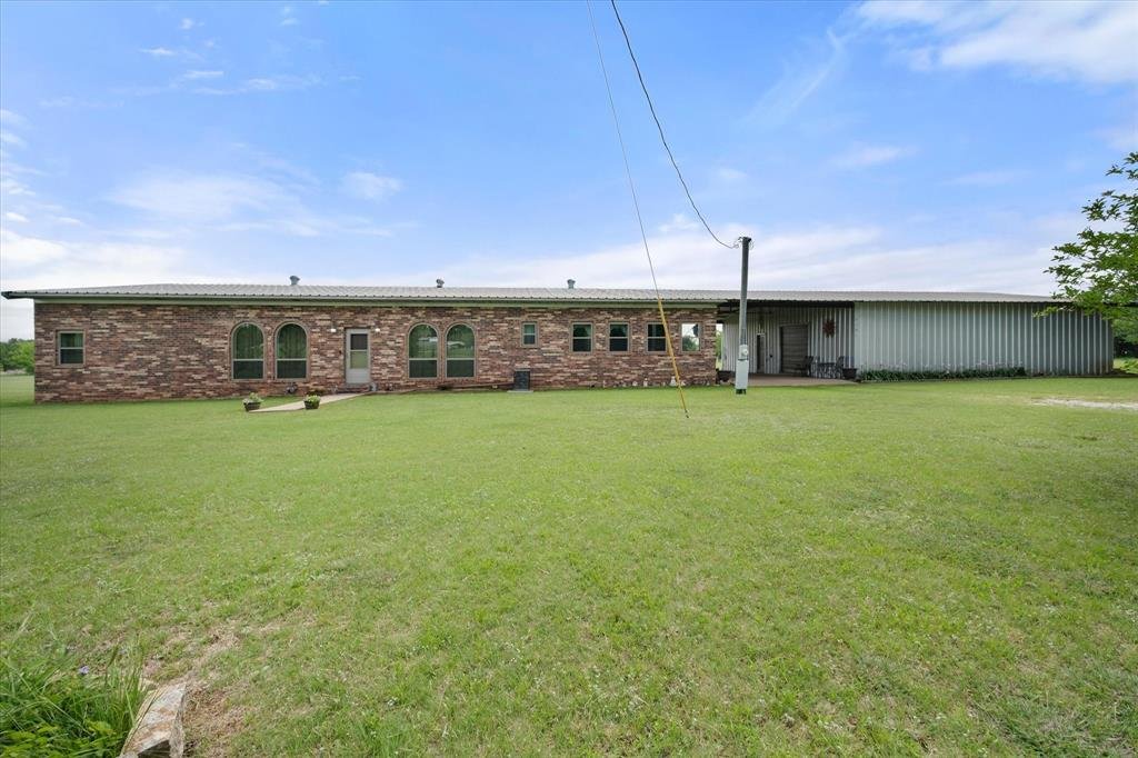 House in Cleburne, Texas, United States 2 - 17782052