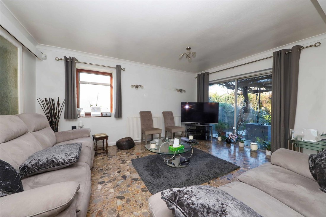 House in Eastcote Village, Hillingdon, England 3 - 17780906