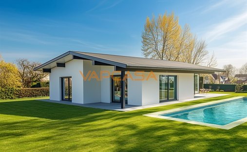 Villa in Cavernago, Lombardei, Italien 1