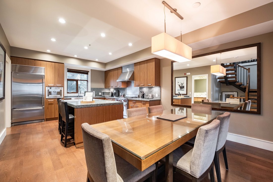 Condo in Whistler, British Columbia, Canada 5 - 17783407
