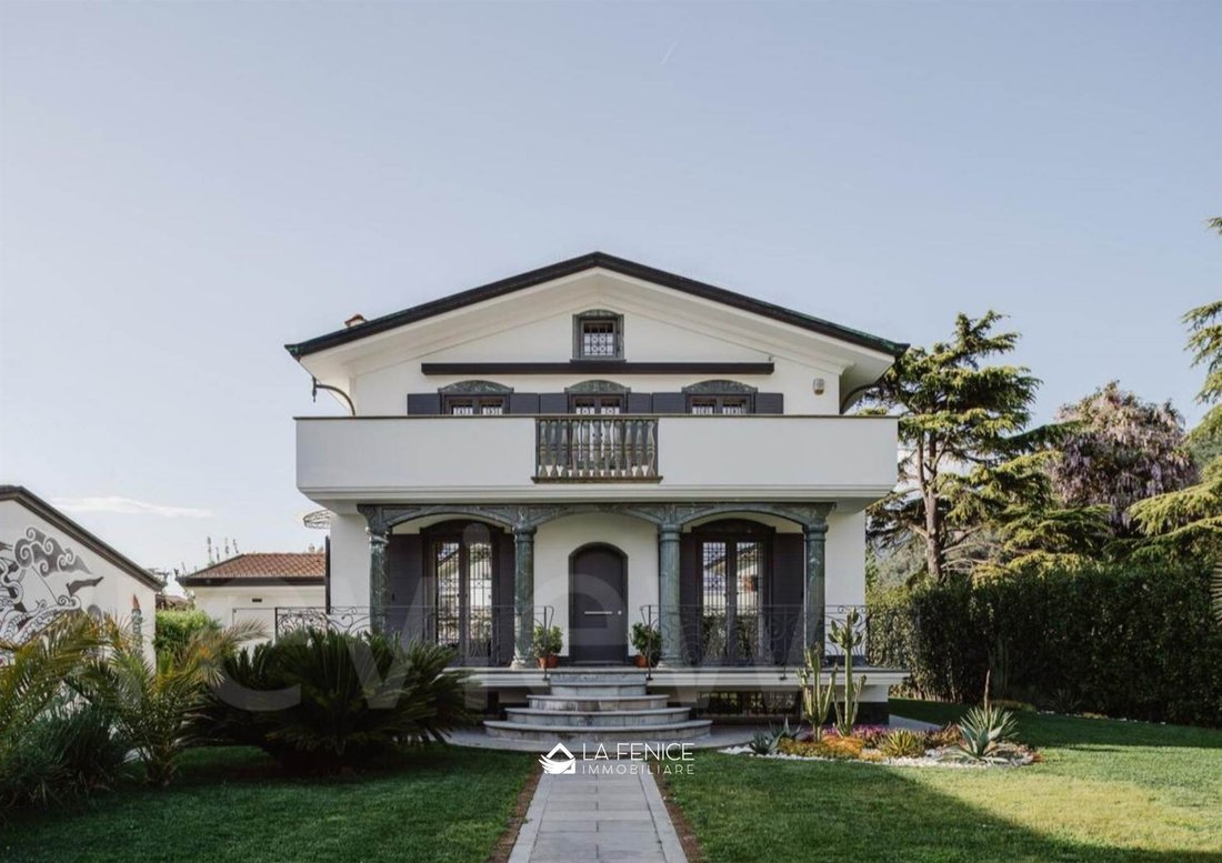 Villa in Strettoia-Capezzano-Valdicastello, Pietrasanta, Tuscany 3 - 17782730
