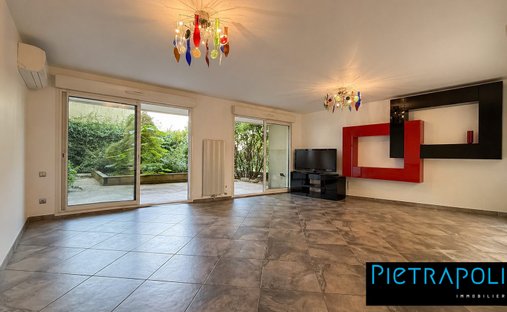 House in Zola - Pressence, Villeurbanne, France 1