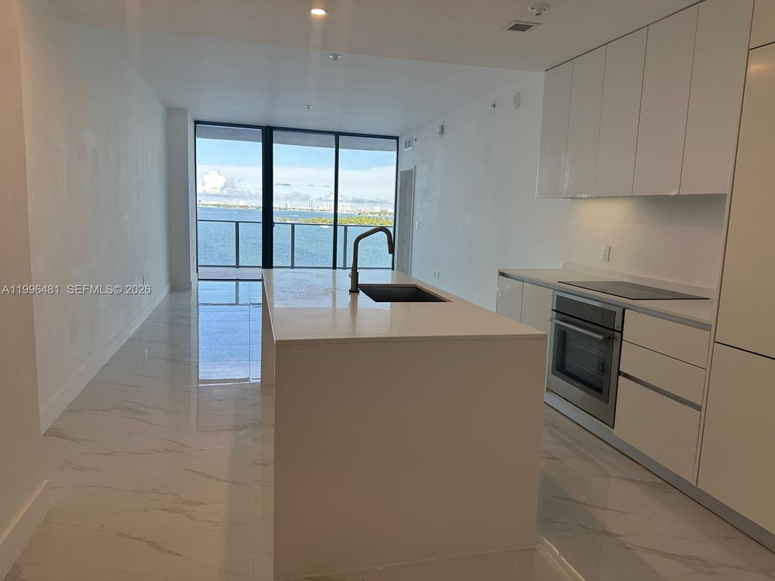 Condo in Miami, Florida, United States 1 - 17781399