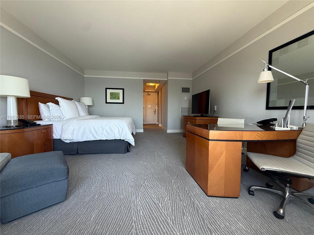 Condo in Miami, Florida, United States 5 - 17781352