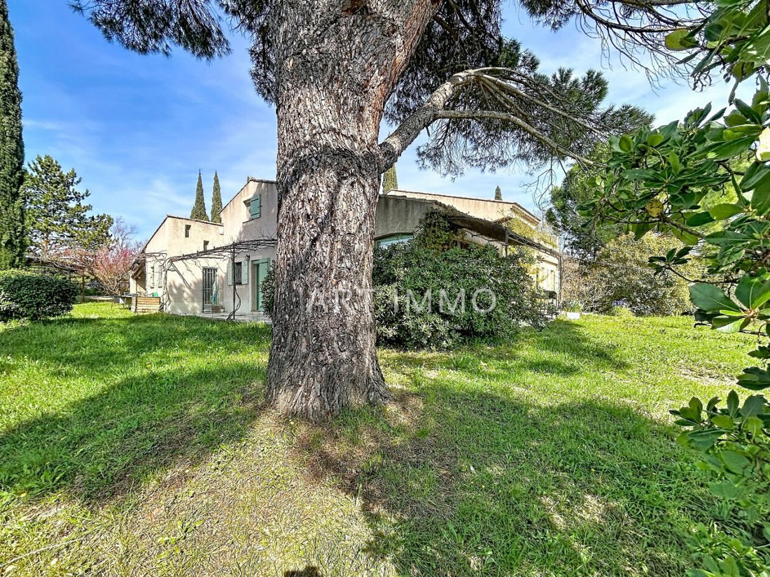 House in Lagnes, Provence-Alpes-Côte d'Azur, France 4 - 17782386